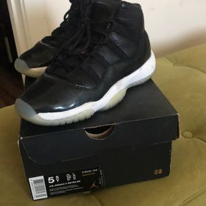 Air Jordan 11 retro bg